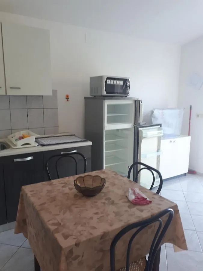 Apartmani Nevenka Zaton  Croatia